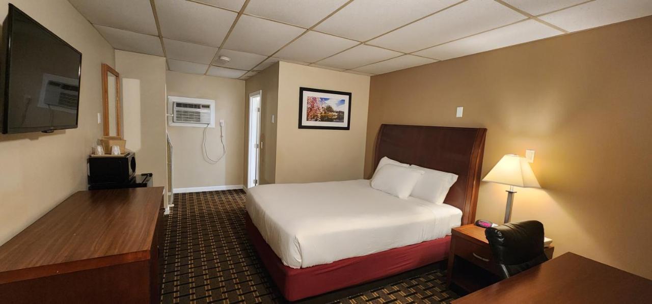 Nashoba Valley Inn & Suites Ayer Exteriör bild