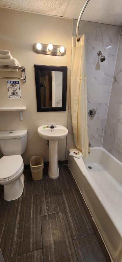 Nashoba Valley Inn & Suites Ayer Exteriör bild