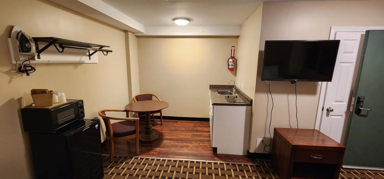 Nashoba Valley Inn & Suites Ayer Exteriör bild