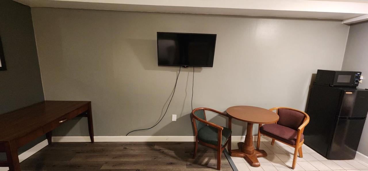 Nashoba Valley Inn & Suites Ayer Exteriör bild