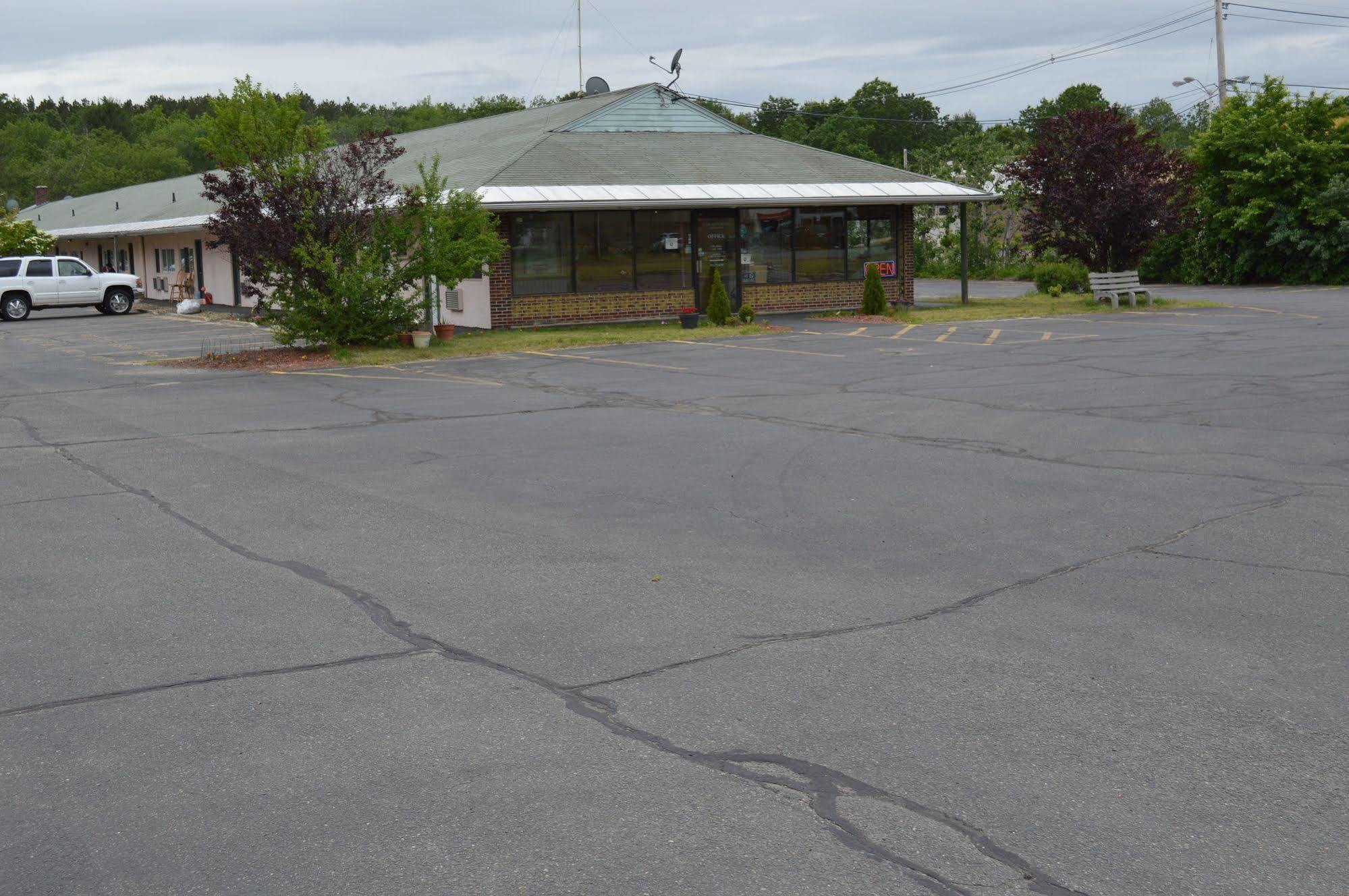 Nashoba Valley Inn & Suites Ayer Exteriör bild