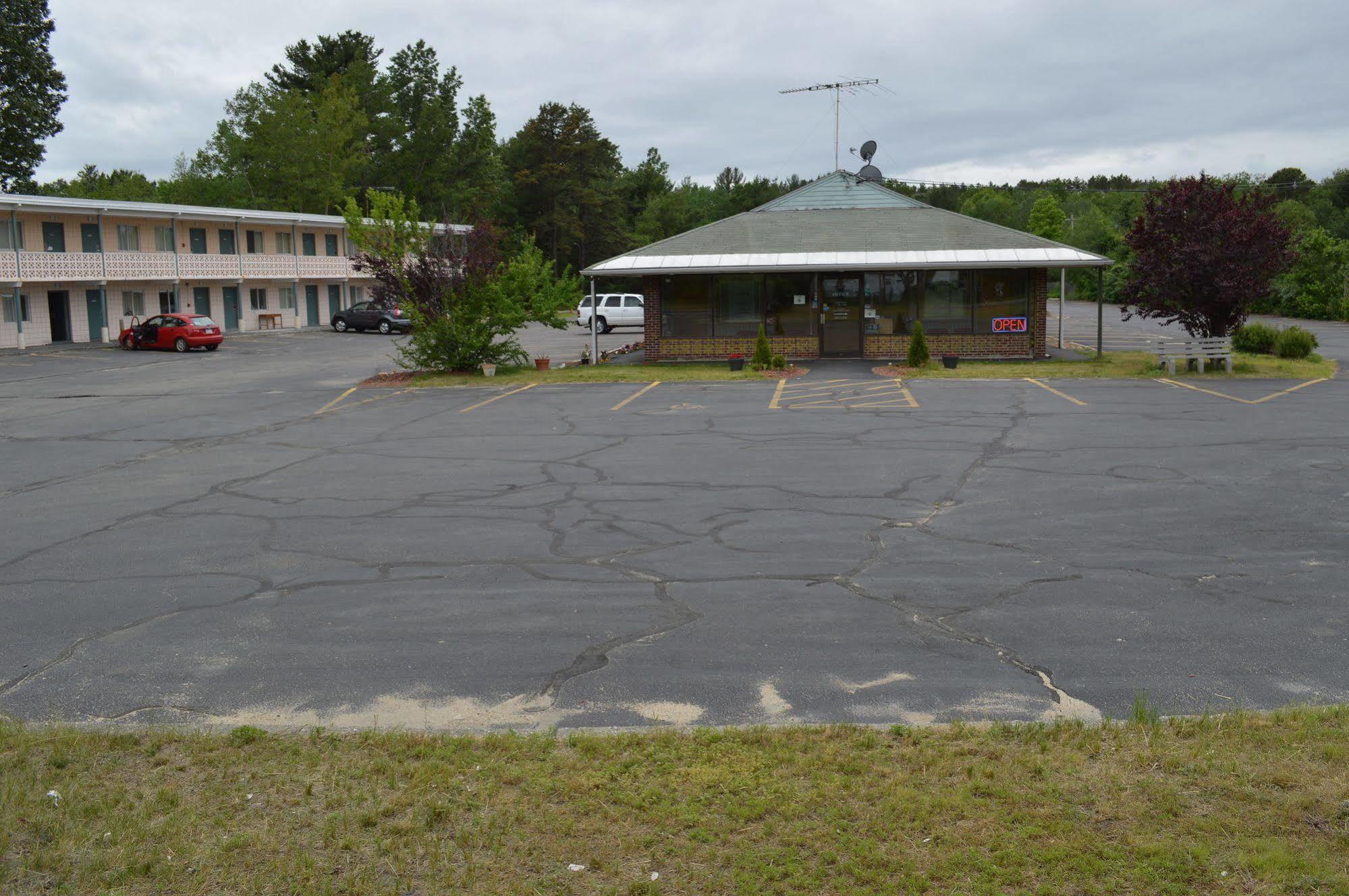 Nashoba Valley Inn & Suites Ayer Exteriör bild
